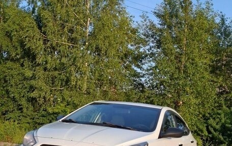 Hyundai Solaris II рестайлинг, 2012 год, 690 000 рублей, 3 фотография