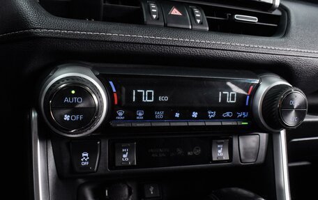 Toyota RAV4, 2021 год, 3 780 000 рублей, 13 фотография