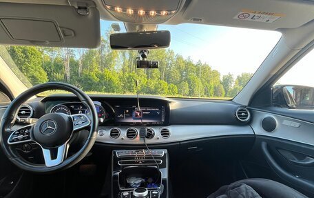 Mercedes-Benz E-Класс, 2019 год, 2 800 000 рублей, 6 фотография