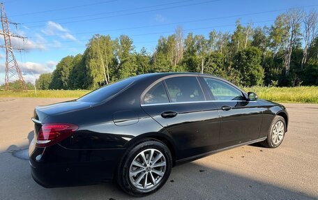 Mercedes-Benz E-Класс, 2019 год, 2 800 000 рублей, 11 фотография