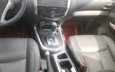 Nissan Terra, 2022 год, 2 350 000 рублей, 9 фотография