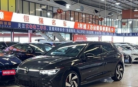 Volkswagen Golf GTI, 2022 год, 2 400 000 рублей, 1 фотография