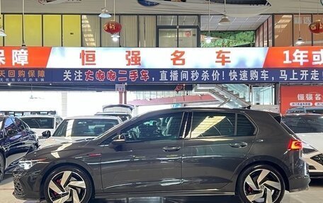 Volkswagen Golf GTI, 2022 год, 2 400 000 рублей, 3 фотография