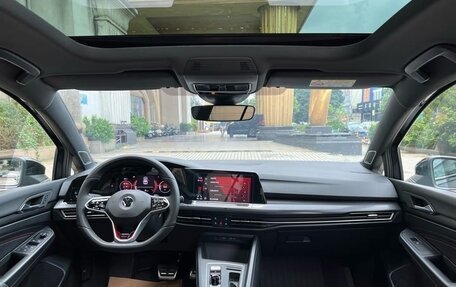 Volkswagen Golf GTI, 2022 год, 2 400 000 рублей, 8 фотография