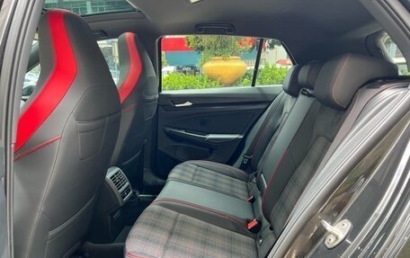 Volkswagen Golf GTI, 2022 год, 2 400 000 рублей, 7 фотография