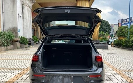Volkswagen Golf GTI, 2022 год, 2 400 000 рублей, 17 фотография