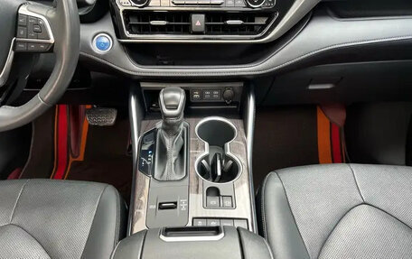 Toyota Highlander, 2021 год, 3 990 810 рублей, 13 фотография