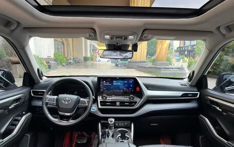 Toyota Highlander, 2021 год, 3 990 810 рублей, 17 фотография