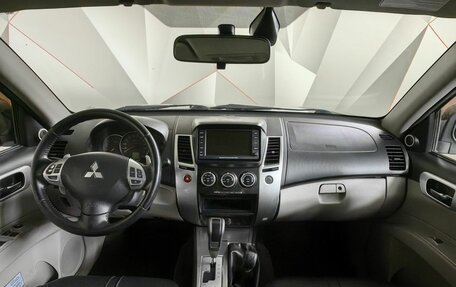 Mitsubishi Pajero Sport II рестайлинг, 2012 год, 1 293 000 рублей, 10 фотография