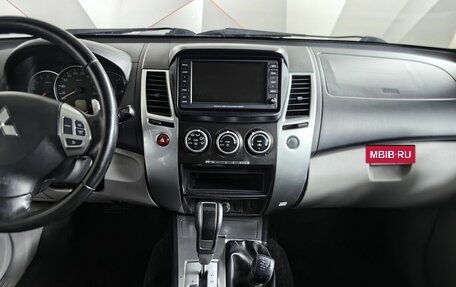 Mitsubishi Pajero Sport II рестайлинг, 2012 год, 1 293 000 рублей, 11 фотография