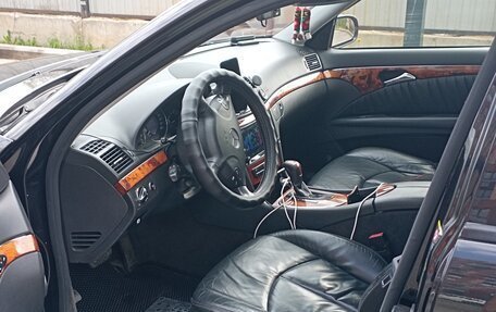 Mercedes-Benz E-Класс, 2006 год, 800 000 рублей, 9 фотография