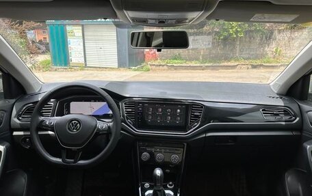Volkswagen T-Roc I, 2021 год, 1 498 548 рублей, 8 фотография