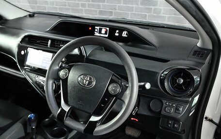 Toyota Aqua I, 2019 год, 1 400 000 рублей, 13 фотография