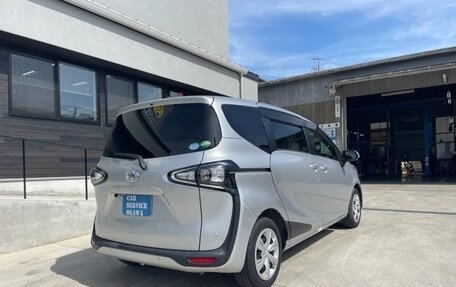 Toyota Sienta II, 2021 год, 1 100 000 рублей, 5 фотография