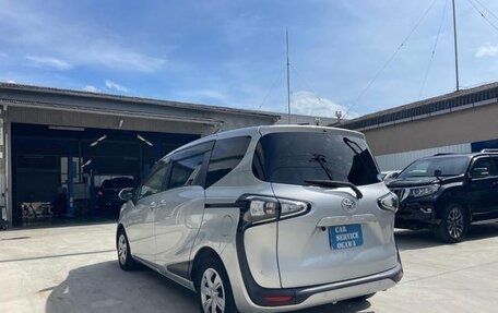 Toyota Sienta II, 2021 год, 1 100 000 рублей, 8 фотография