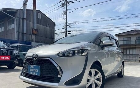 Toyota Sienta II, 2021 год, 1 100 000 рублей, 12 фотография