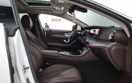 Mercedes-Benz CLS, 2022 год, 5 760 000 рублей, 8 фотография