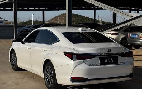 Lexus ES VII, 2024 год, 4 100 000 рублей, 4 фотография