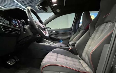Volkswagen Golf GTI, 2022 год, 2 450 000 рублей, 10 фотография