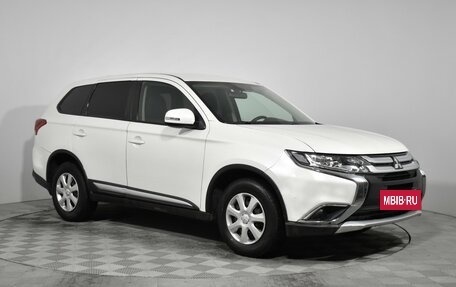 Mitsubishi Outlander III рестайлинг 3, 2017 год, 1 195 000 рублей, 3 фотография