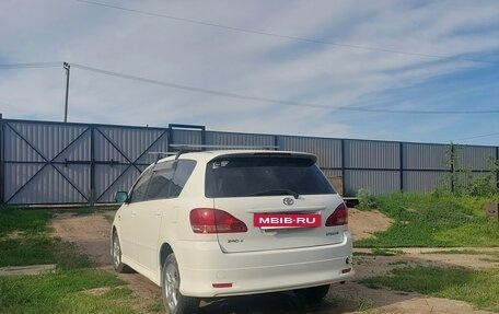 Toyota Ipsum II, 2002 год, 1 000 000 рублей, 4 фотография