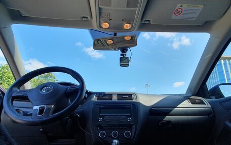 Volkswagen Jetta VI, 2012 год, 799 000 рублей, 3 фотография
