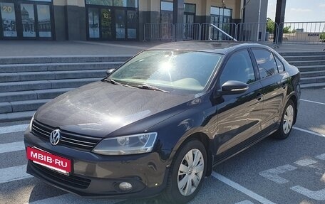Volkswagen Jetta VI, 2012 год, 799 000 рублей, 2 фотография