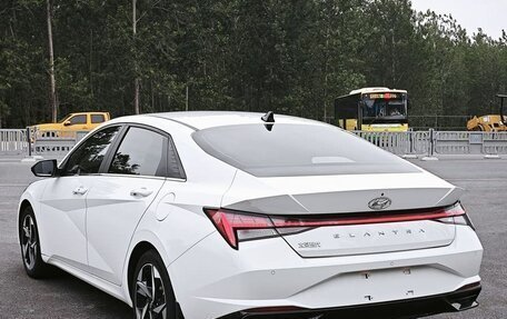 Hyundai Elantra, 2022 год, 1 350 060 рублей, 5 фотография