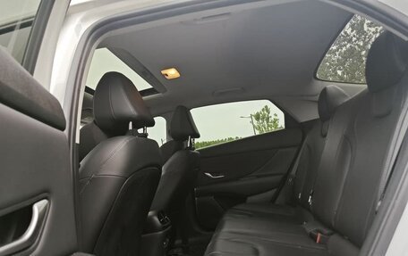 Hyundai Elantra, 2022 год, 1 350 060 рублей, 10 фотография