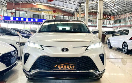 Toyota Venza, 2022 год, 3 650 000 рублей, 2 фотография