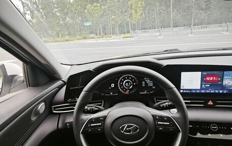 Hyundai Elantra, 2022 год, 1 350 060 рублей, 13 фотография