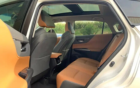 Toyota Venza, 2022 год, 3 650 000 рублей, 14 фотография
