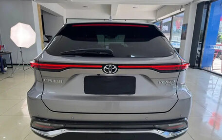 Toyota Venza, 2022 год, 2 998 027 рублей, 5 фотография