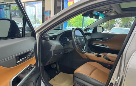 Toyota Venza, 2022 год, 2 998 027 рублей, 7 фотография
