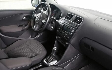 Volkswagen Polo VI (EU Market), 2013 год, 950 000 рублей, 15 фотография