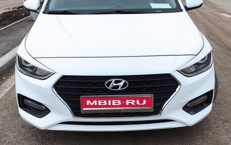 Hyundai Solaris II рестайлинг, 2017 год, 1 110 000 рублей, 1 фотография