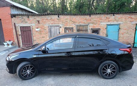 Hyundai Solaris II рестайлинг, 2019 год, 1 650 000 рублей, 2 фотография