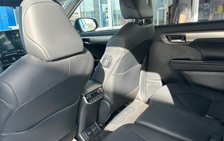 Toyota Highlander, 2025 год, 4 900 000 рублей, 3 фотография