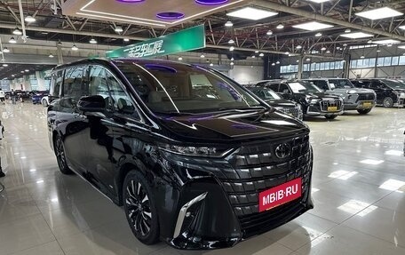 Toyota Alphard, 2024 год, 15 262 000 рублей, 3 фотография