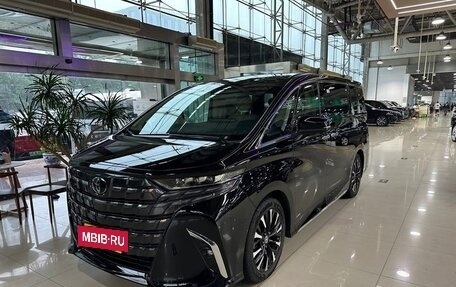 Toyota Alphard, 2024 год, 15 262 000 рублей, 2 фотография