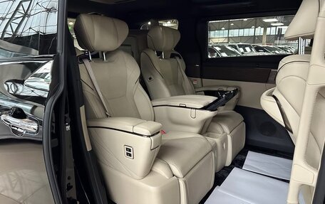 Toyota Alphard, 2024 год, 15 262 000 рублей, 14 фотография