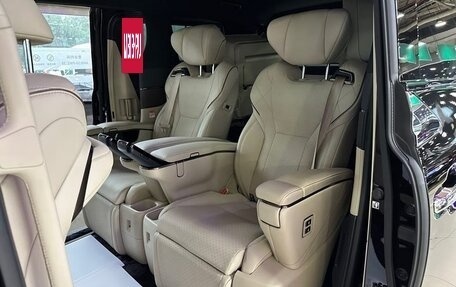 Toyota Alphard, 2024 год, 15 262 000 рублей, 13 фотография