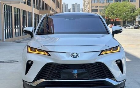 Toyota Venza, 2022 год, 2 890 000 рублей, 2 фотография