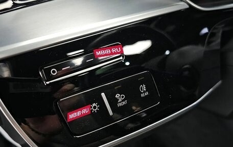 Audi A8, 2021 год, 6 040 000 рублей, 16 фотография