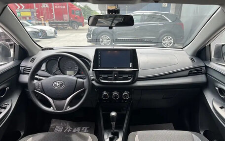 Toyota Vios III, 2022 год, 1 100 000 рублей, 13 фотография