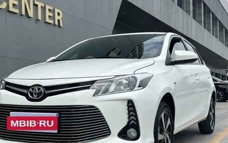 Toyota Vios III, 2022 год, 1 100 000 рублей, 7 фотография