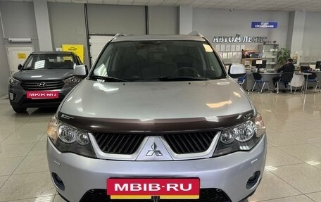 Mitsubishi Outlander III рестайлинг 3, 2007 год, 1 049 000 рублей, 8 фотография