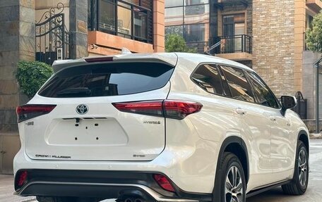 Toyota Highlander, 2022 год, 3 718 334 рублей, 6 фотография