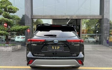 Toyota Highlander, 2022 год, 3 177 334 рублей, 4 фотография