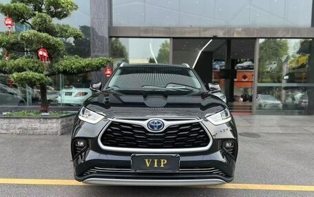 Toyota Highlander, 2022 год, 3 177 334 рублей, 3 фотография
